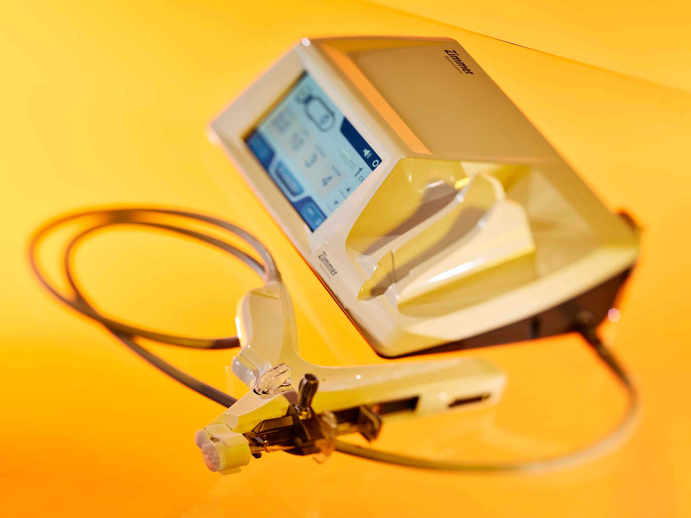 Zimmer reFill - Aparat pentru lifting facial cu tehnologie vacuum și injecție automată product thumbnail image